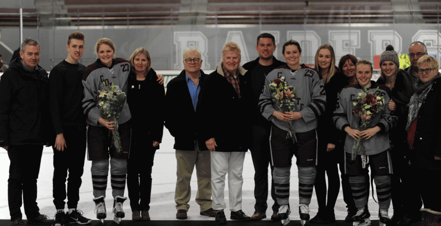 The women’ s ice hockey team honored three senior players this past weekend as they competed in back-to-back games Friday and Saturday against Clarkson and St. Lawrence University. 