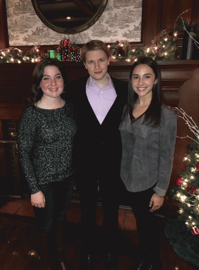 Acclaimed journalist Ronan Farrow, pictured above with Maroon-News Editors-in-Chief Leo and Dowling (left to right).  Farrow gave his keynote address after engaging in a workshop with the editorial staff of the Maroon-News.