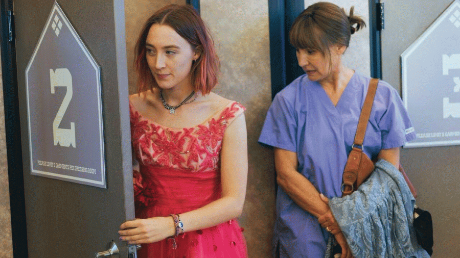 Saoirse+Ronan+and+Laurie+Metcalf+showcase+a+poignant+mother-daughter+dynamic.