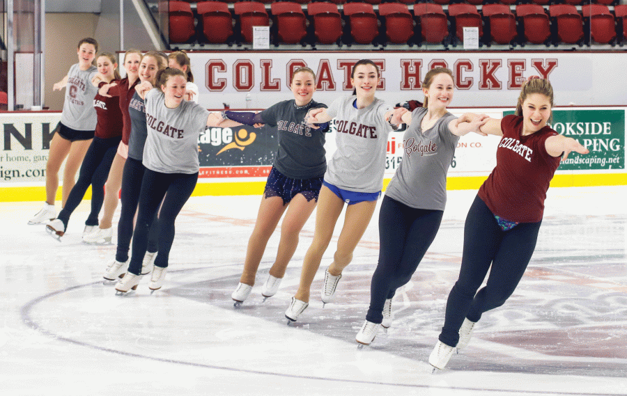 Colgate%E2%80%99s+figure+skating+team+performs+for+the+Hamilton+community+featuring+children+from+the+Learn+to+Skate+program.