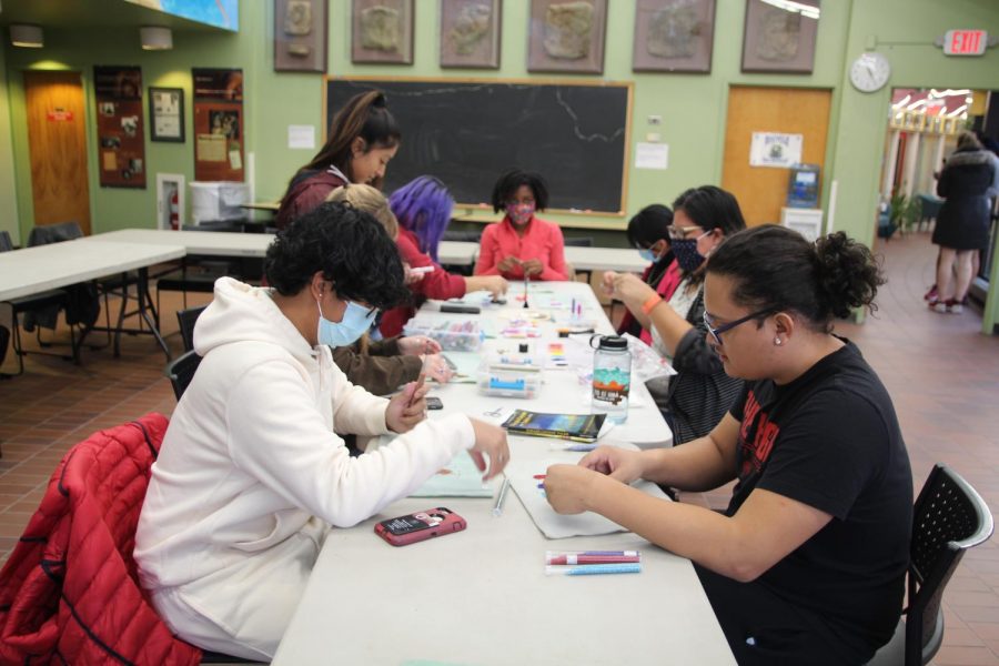 CULTURAL CONVERSATION & CRAFTING: Students take part in the kick-off event, ‘Storytelling and Indigenous Arts and Crafts’ event at the ALANA Cultural Center