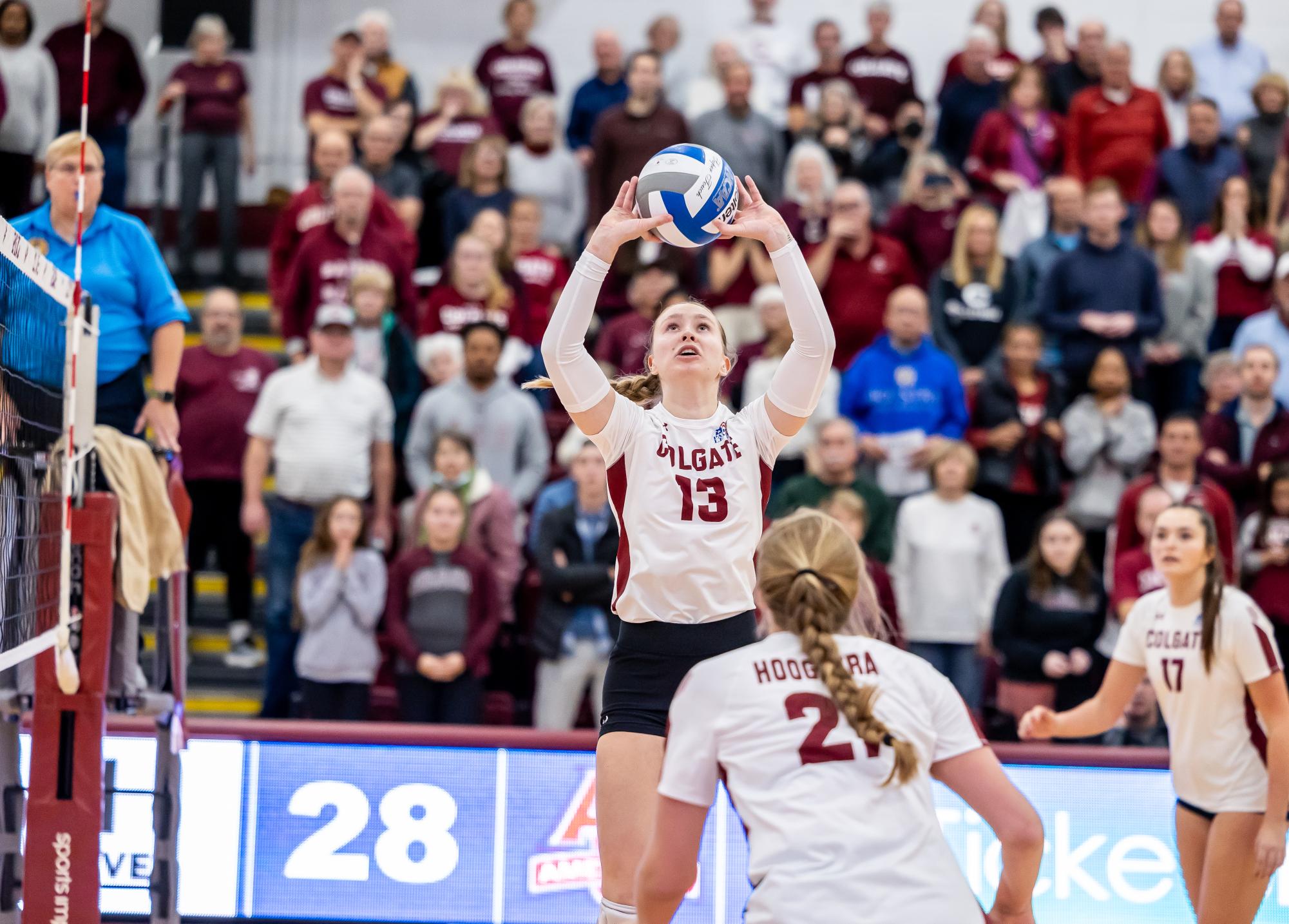 Allowing double contacts proposed in women's volleyball 